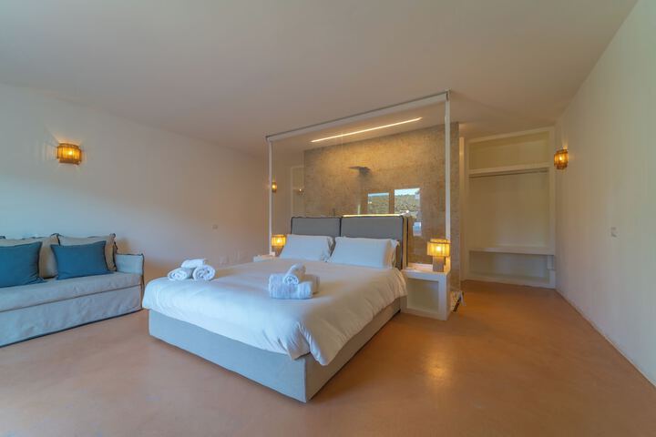 Room 21 of 93