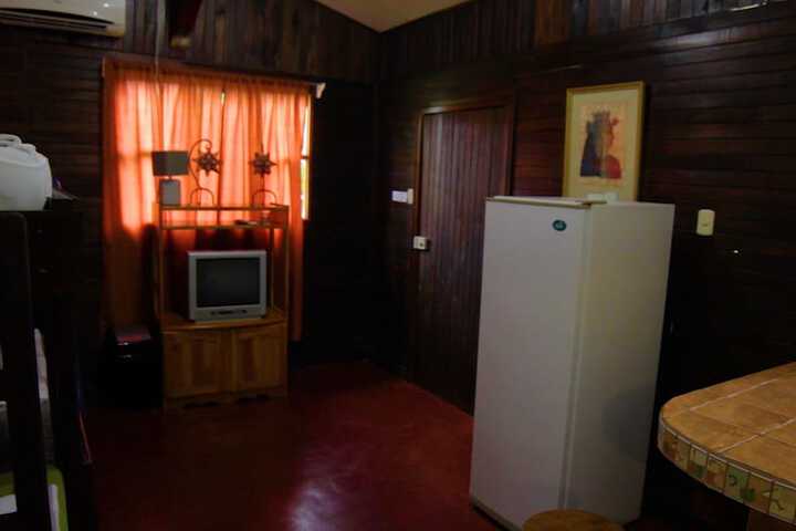 Room 17 of 40