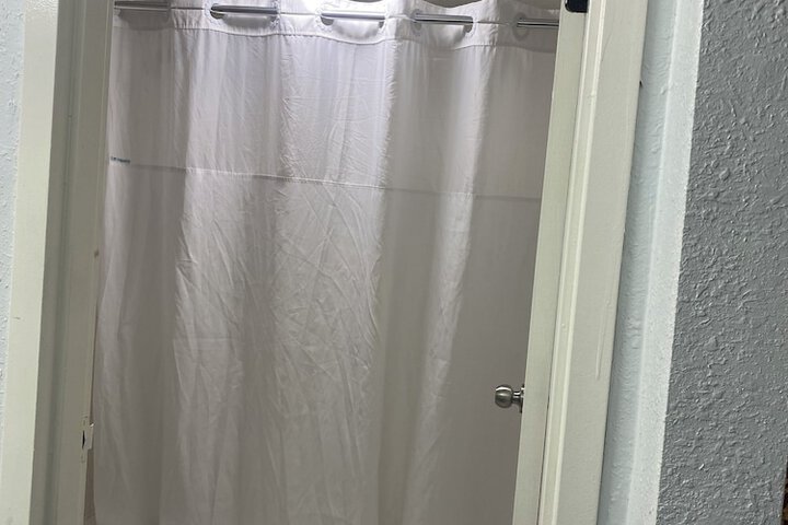 Room 22 of 39