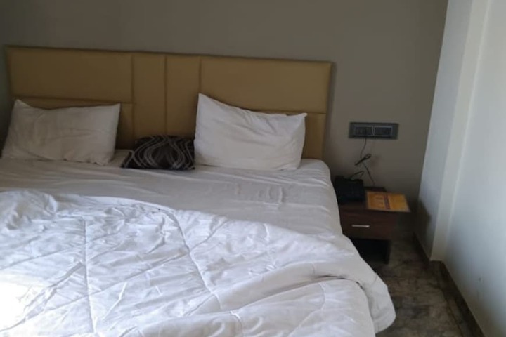 Room 3 of 6