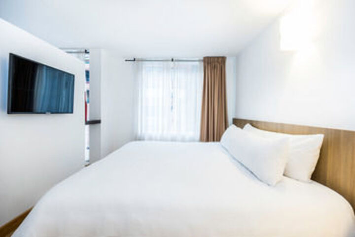 Room 2 of 19