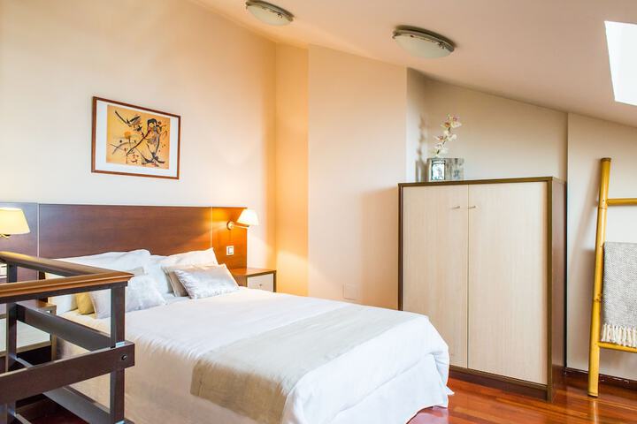 Room 6 of 11