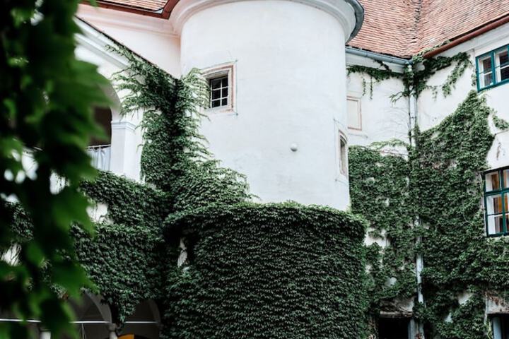 Hotel 2 of 40