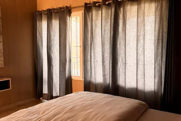 Room 15 of 64