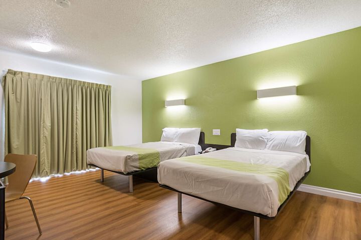 Room 14 of 50