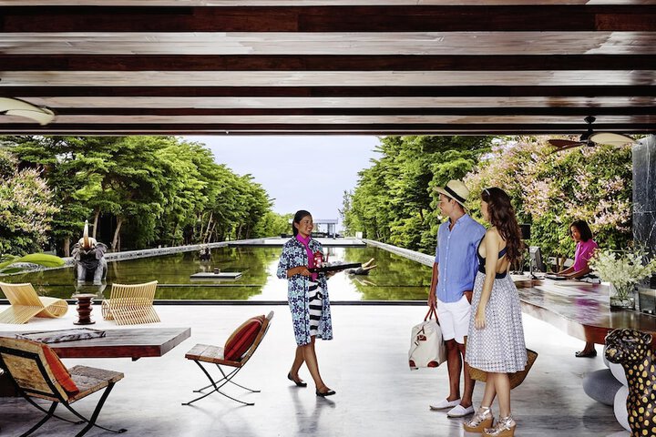 Guest Lobby