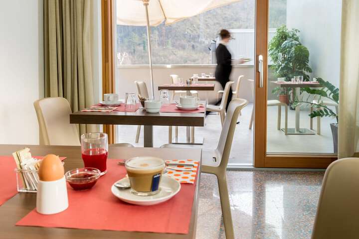 Breakfast/Coffee Service 23 of 34