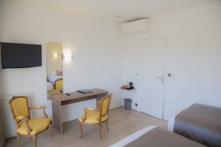 Room 17 of 71