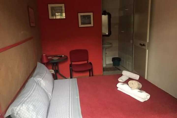 Room 14 of 44