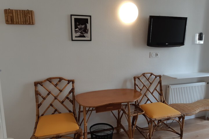Room 42 of 71
