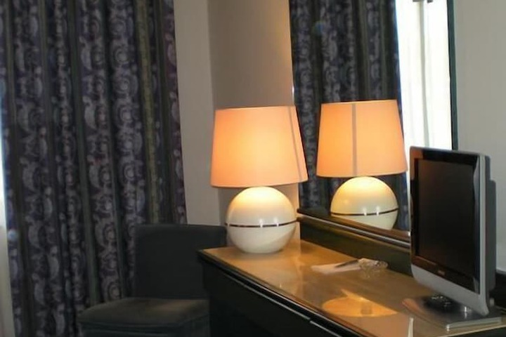 Room 12 of 31