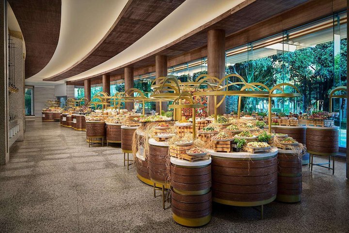 Dining 243 of 336