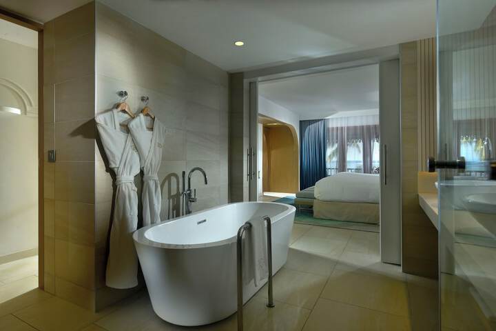 Room 55 of 142