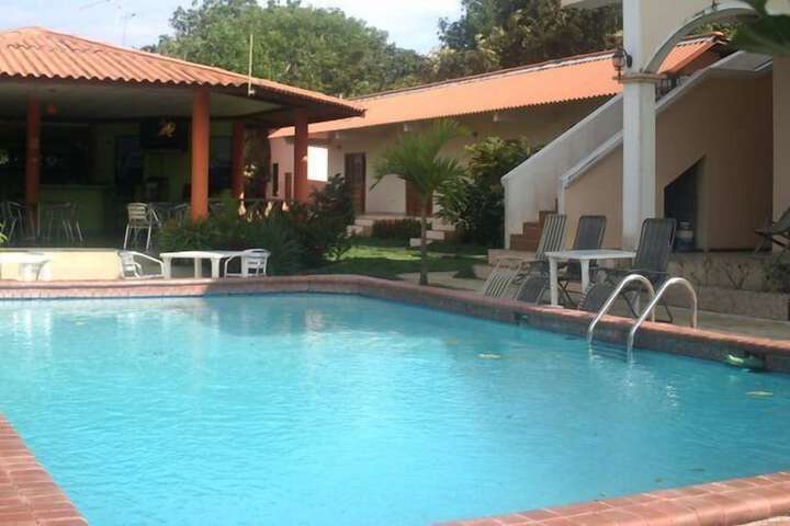 Pool 19 of 27