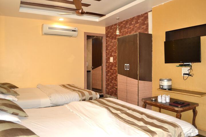 Room 16 of 43