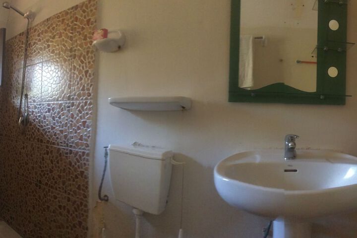 Room 17 of 65