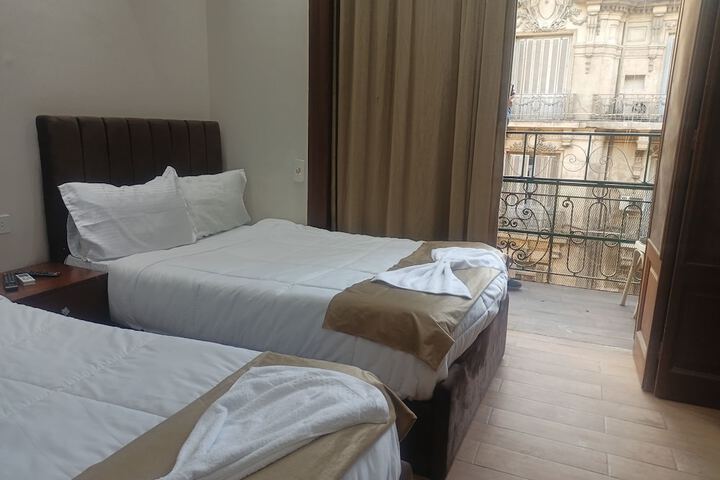 Room 16 of 53