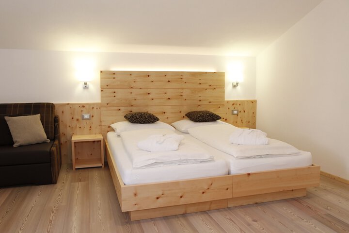 Room 18 of 85