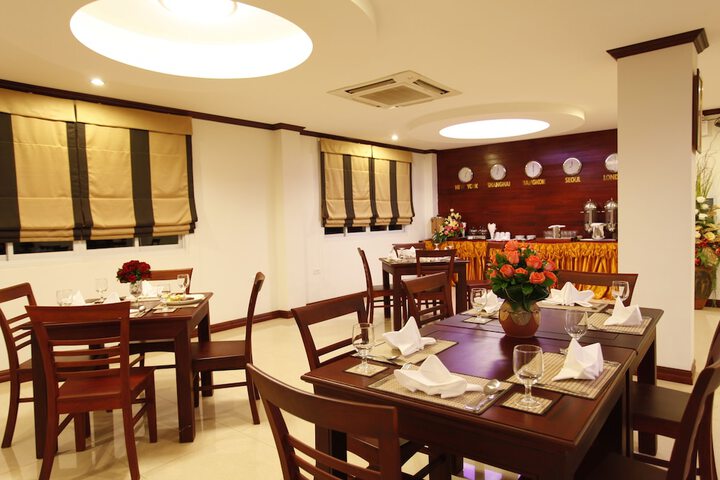 Dining 67 of 75