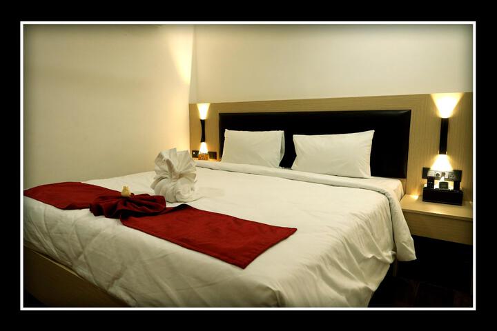 Room 1 of 10
