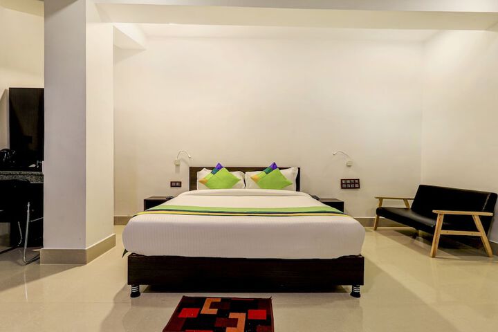 Room 7 of 34