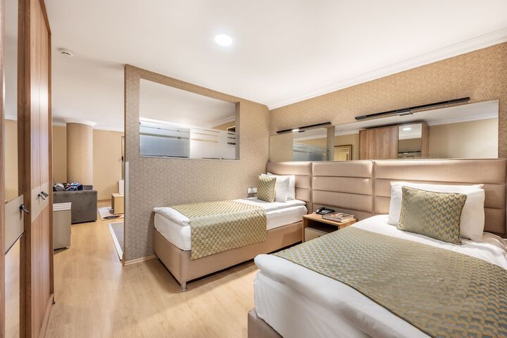 Room 70 of 120