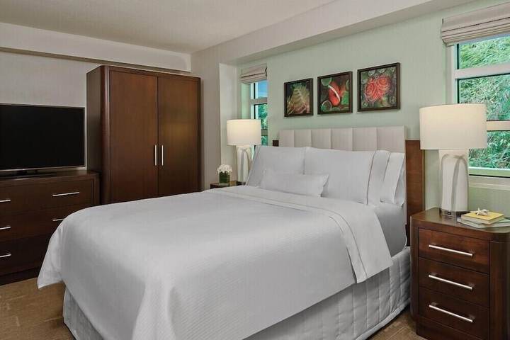 Room 4 of 18