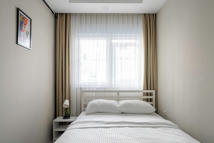 Room 51 of 293