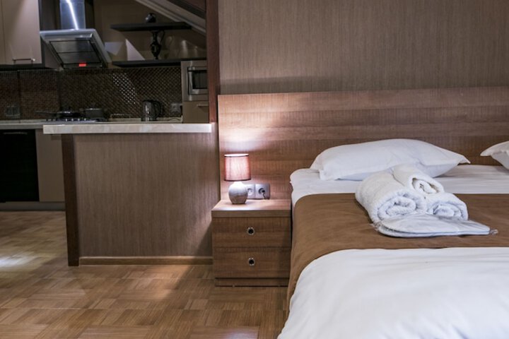 Room 10 of 22