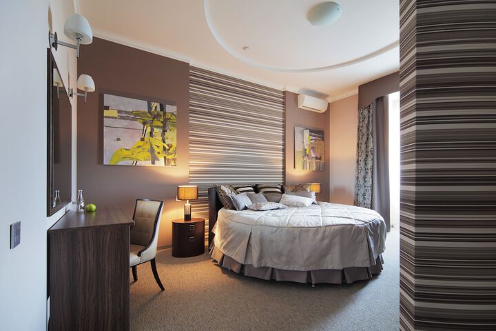 Room 16 of 82