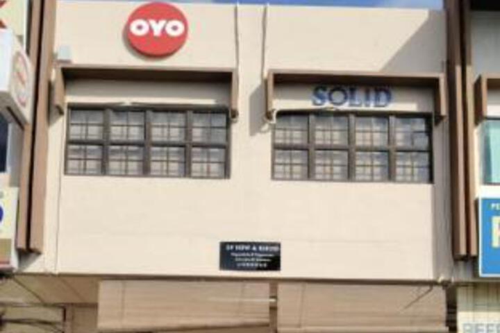 Hotel O S Homestay Premium