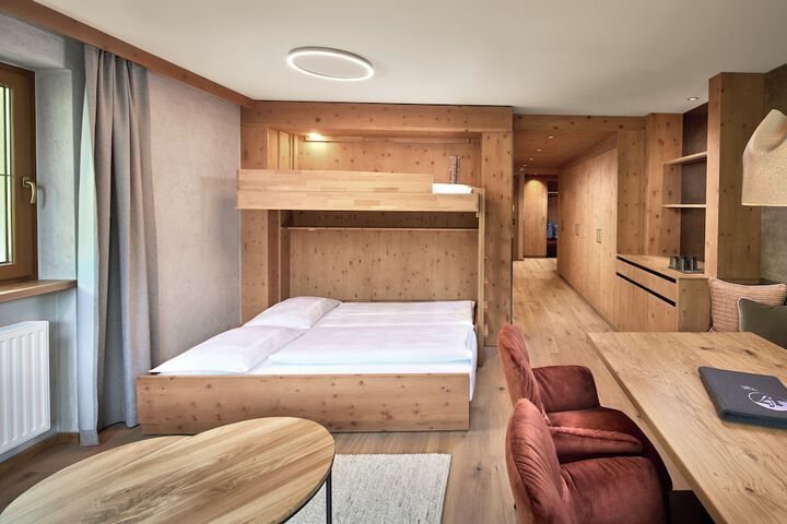 Room 17 of 65
