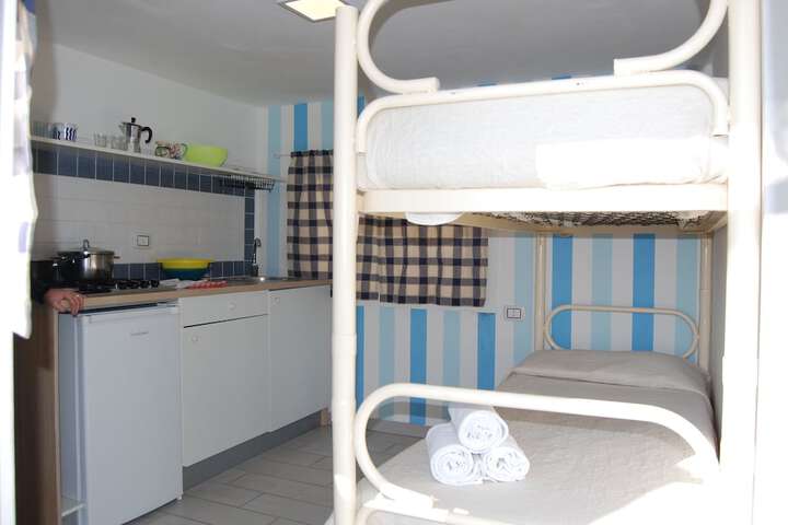 Room 25 of 65
