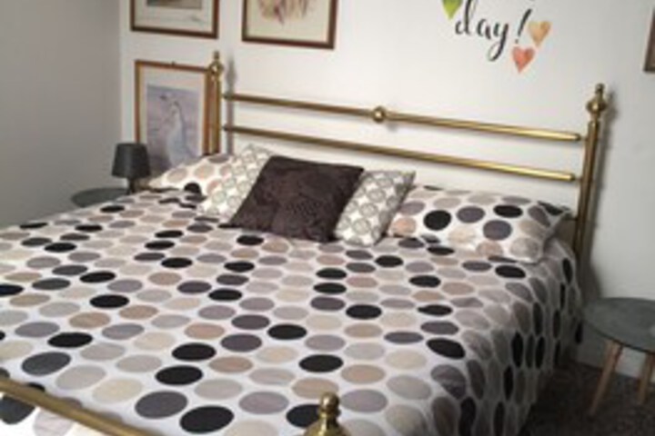 Room 17 of 24