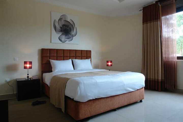 Room 8 of 42
