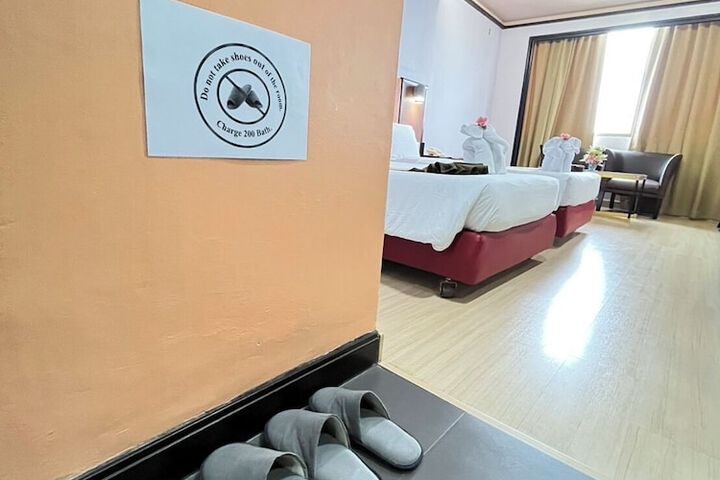 Room 19 of 43