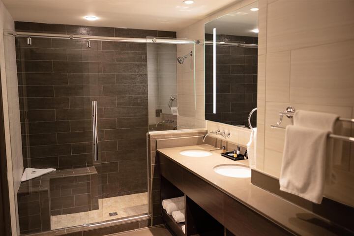 Room 40 of 108