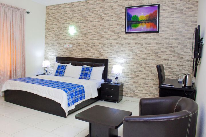 Room 7 of 35