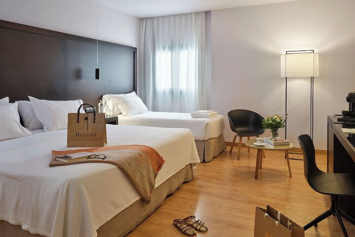 Room 35 of 111