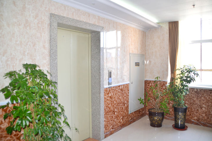 Hotel Interior 20 of 28
