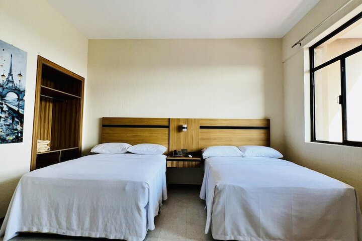 Room 9 of 41