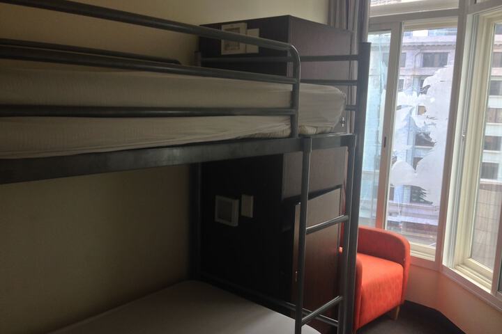Room 15 of 35