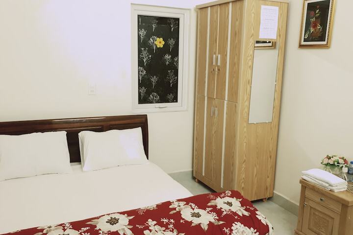 Room 12 of 25