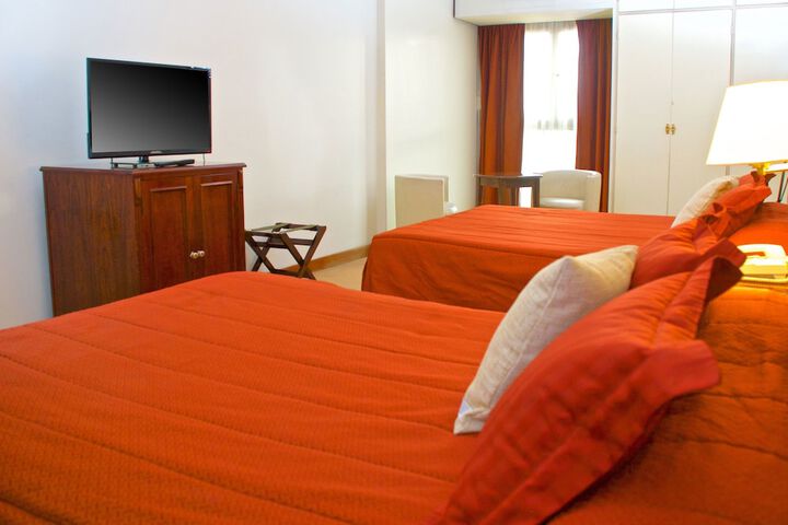 Room 5 of 37