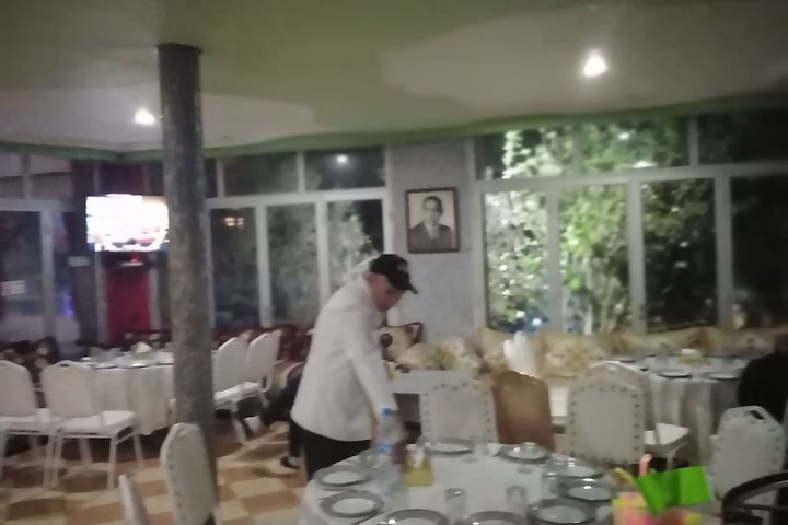 Dining 25 of 42