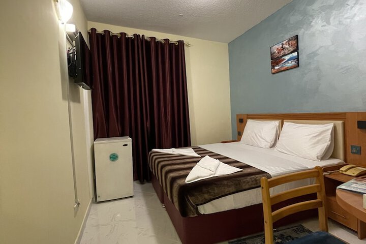 Room 50 of 103