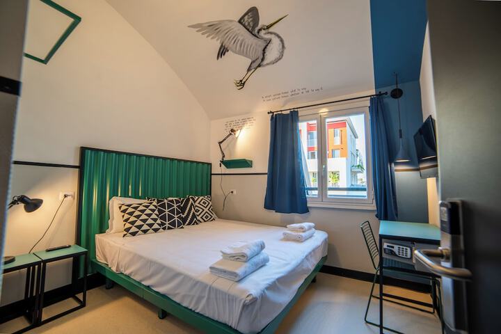 Room 13 of 62