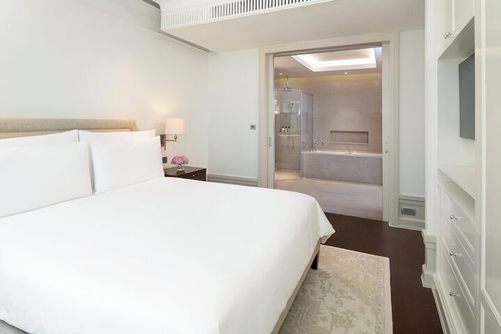 Room 38 of 152