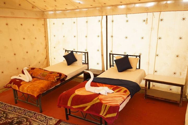 Room 8 of 85