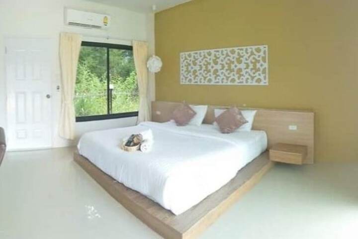 Room 28 of 59